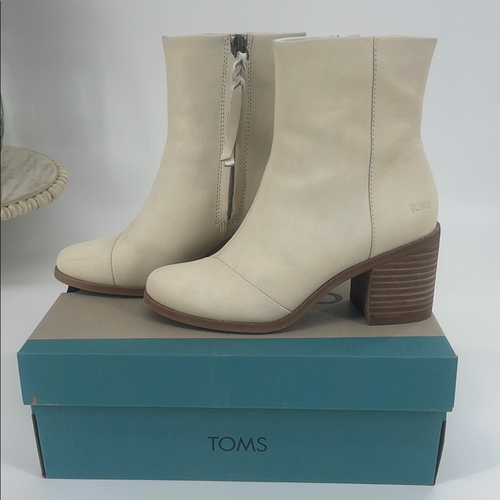 TOMS Evelyn Heeled Ankle Boots